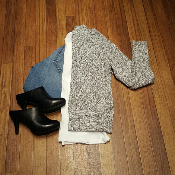 American Eagle Outfitters Sweaters - Super warm American Eagle classic sweater