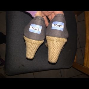 Toms Heels