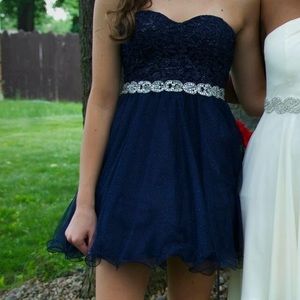 HoCo/semi formal dress