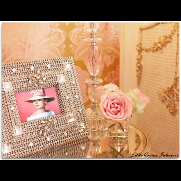 Meet your Posher, Laurie marir