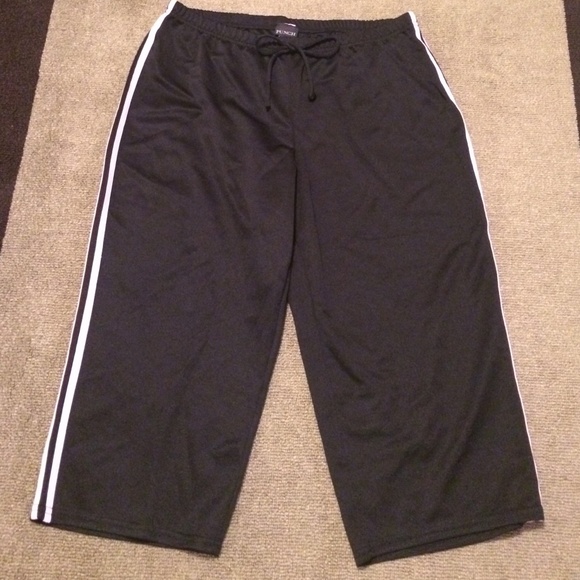 loose workout capris