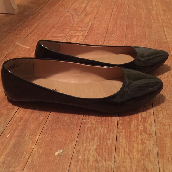 Flats - Picture 2 of 2