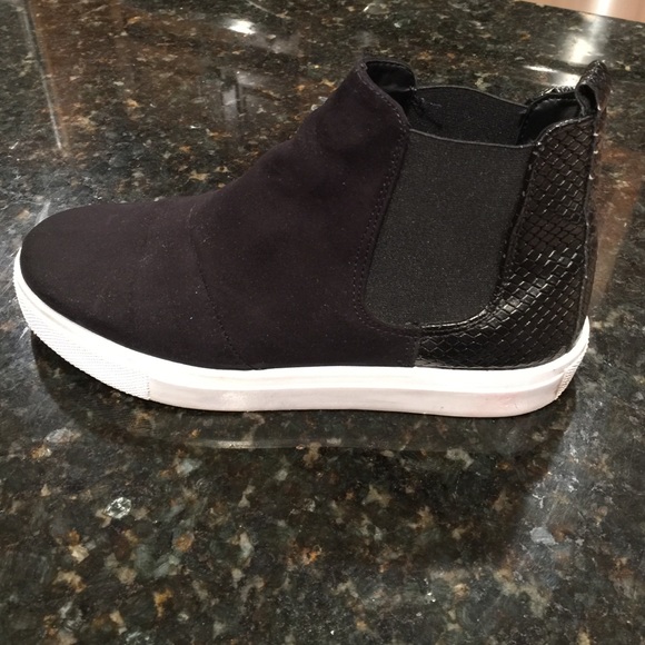 Trendy high top sneaker from Topshop NYC SOHO
