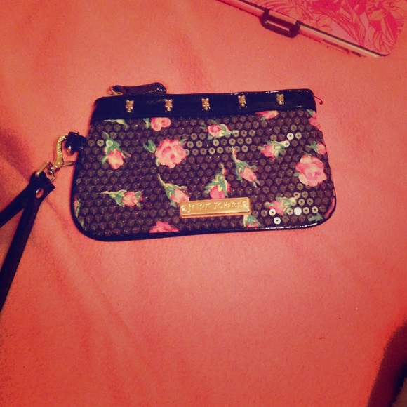 Betsey Johnson wristlet/purse
