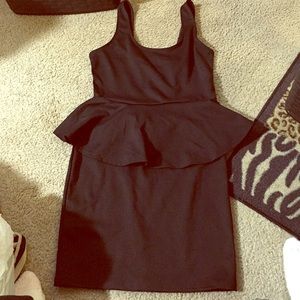 Black sleeveless dress
