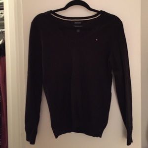 Black Tommy Hilfiger sweater