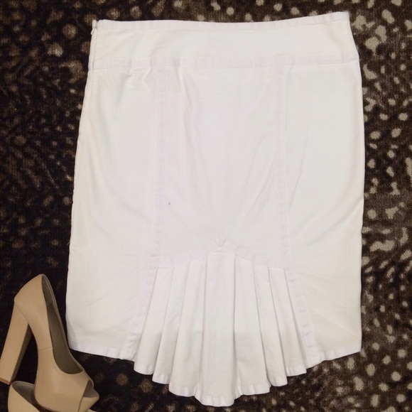 🔴SOLD🔴White Pencil Skirt • Pinup • Wiggle - Picture 2 of 3