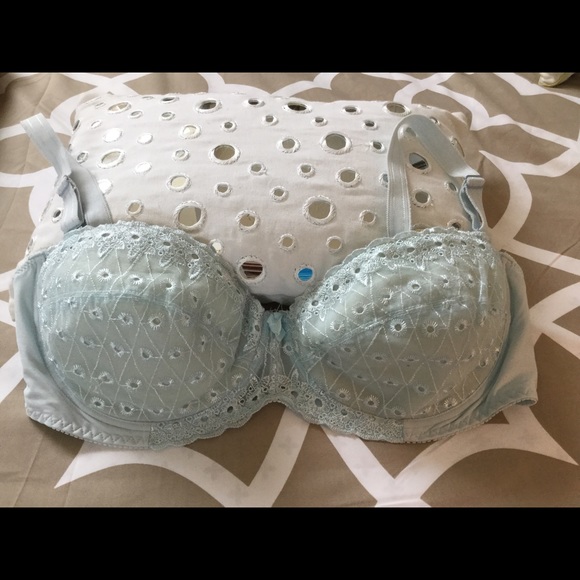 Queen 40F Underwire Bra worn maybe 1x