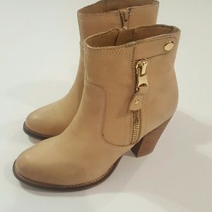 Aldo booties***SOLD***