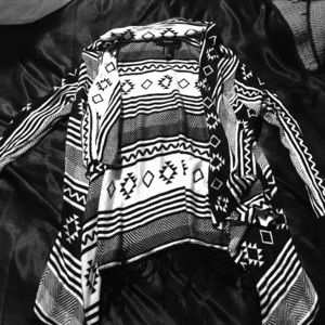 Super cute aztec print cardigan