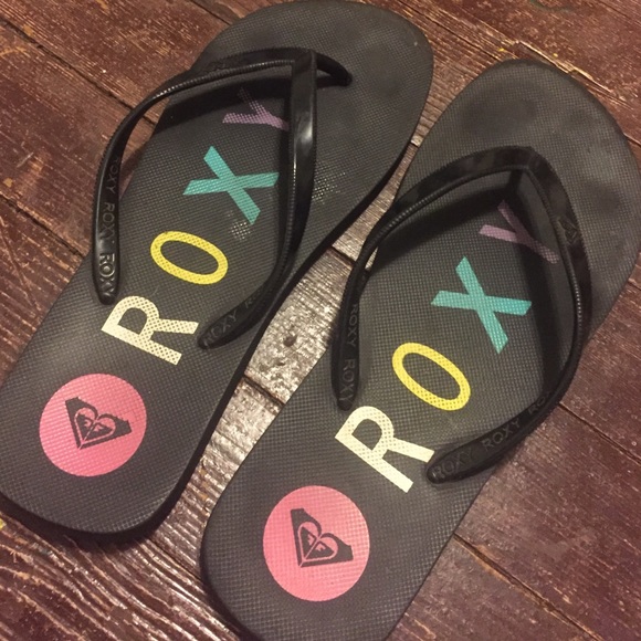 Roxy flip flops! Barely worn