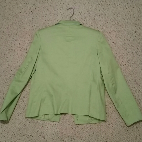 Jacket - Picture 3 of 4