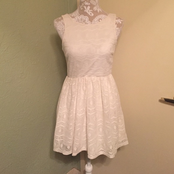 Forever 21 Dresses & Skirts - NWT cream dress