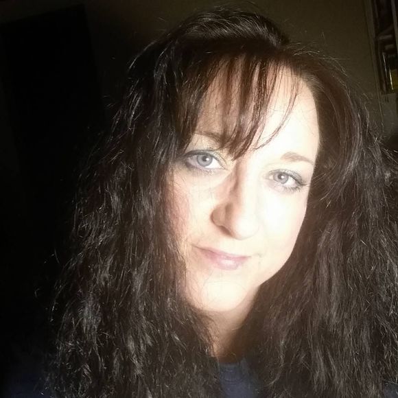 Meet your Posher, Liz