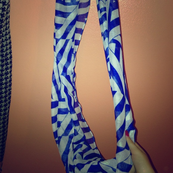 Circle scarf