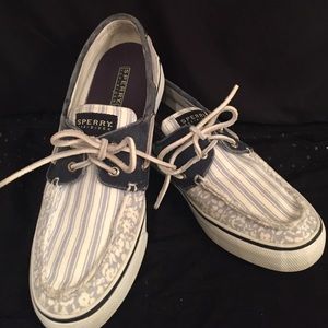 Blue floral Sperry topsider