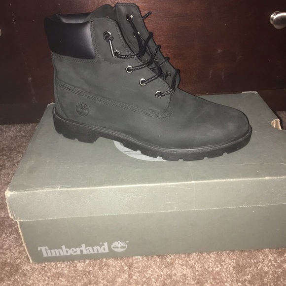 Size 7 Juniors Black Waterproof Timberland