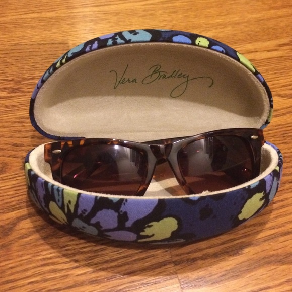 Vera Bradley Hard Sunglasses Case in Indigo Pop