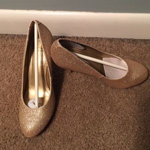 👠Lowest on Gold Sparkle High Heel 👠