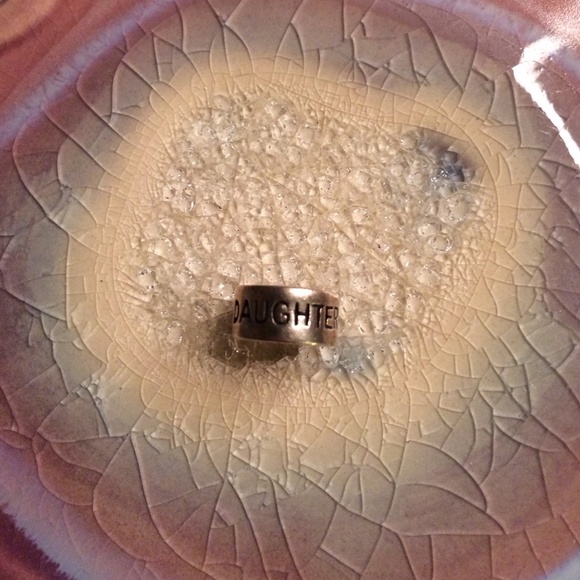 Daughter chamilia - Picture 2 of 3