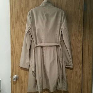 Kenneth Cole Reaction Jackets & Coats - NWT Kenneth Cole reaction khaki rain trench coat M Kenneth Cole Reaction Jackets & Coats - NWT Kenneth Cole reaction khaki rain trench coat M