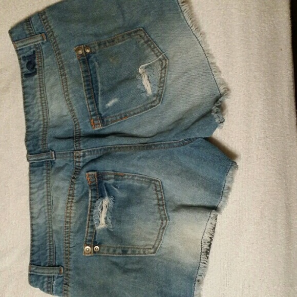 L.E.I. Ashley Low Rise - Picture 2 of 2