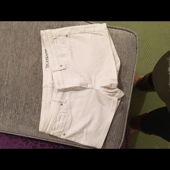 White shorts (BLANK)