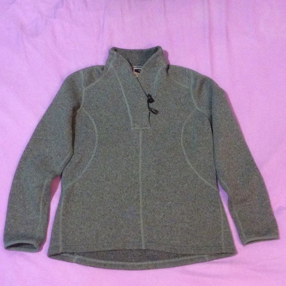 North Face Women's pullover fleece. Size large.