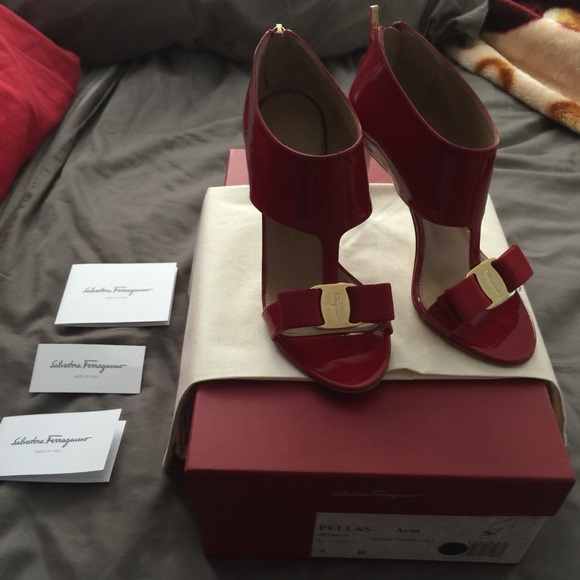 Salvatore Ferragamo patent leather sandal.
4"heel - Picture 1 of 4