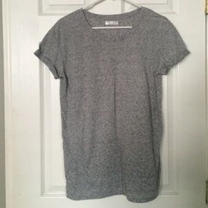 Gray tee shirt