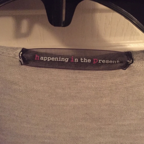 Cream cardigan with lace finge on the bottom - Picture 2 of 3