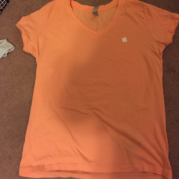 Apple t shirt