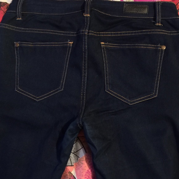 Blue Jeans - Picture 2 of 3