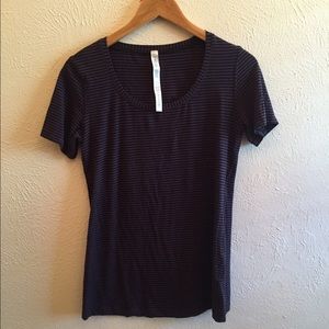 Lululemon t-shirt