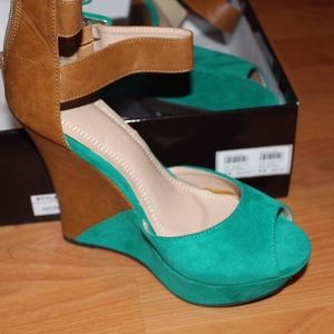 NWT Green and Tan Wedges
