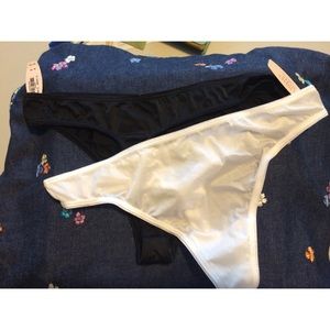 2 Victoria's Secret NWT thongs