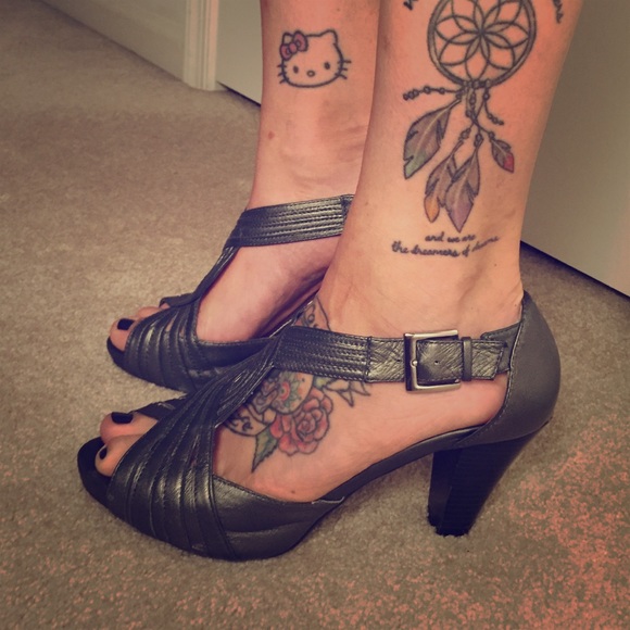 Metallic dark silver eurosoft by Sofft heels
