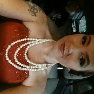 Meet your Posher, Adrianna