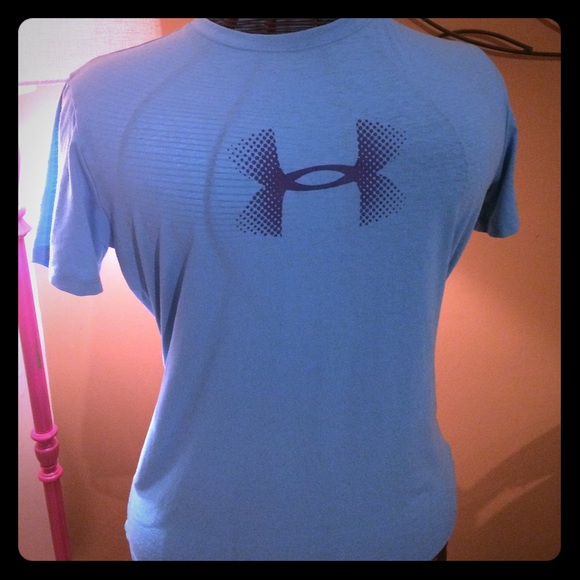 Under Armour Large Blue Workout Top
