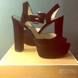 MK Chunk Heel 9.5