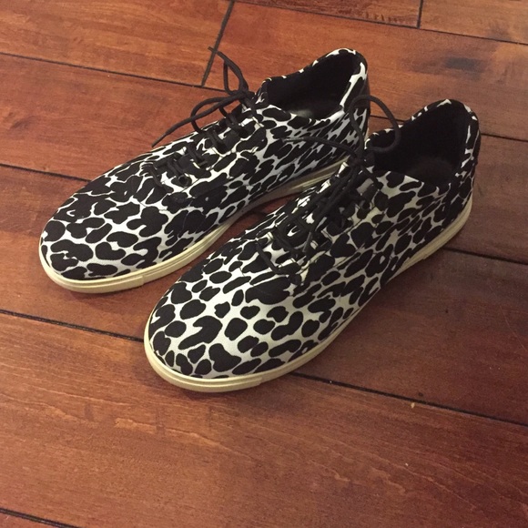 Stuart Weitzman sneakers - Picture 1 of 4