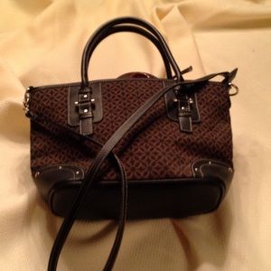 Relic handbag- cute!