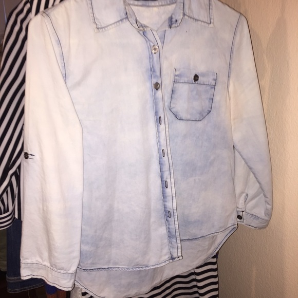 Button up ombré blue jean with white