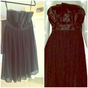 STUNNING White House Black Market strapless dress