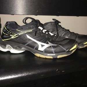 Mizuno Wave Lightening Z Women's Volleyball Shoes