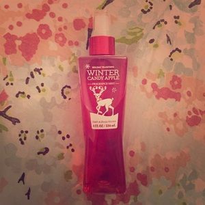 Bath & Body Works Mist in Winter Candy Apple