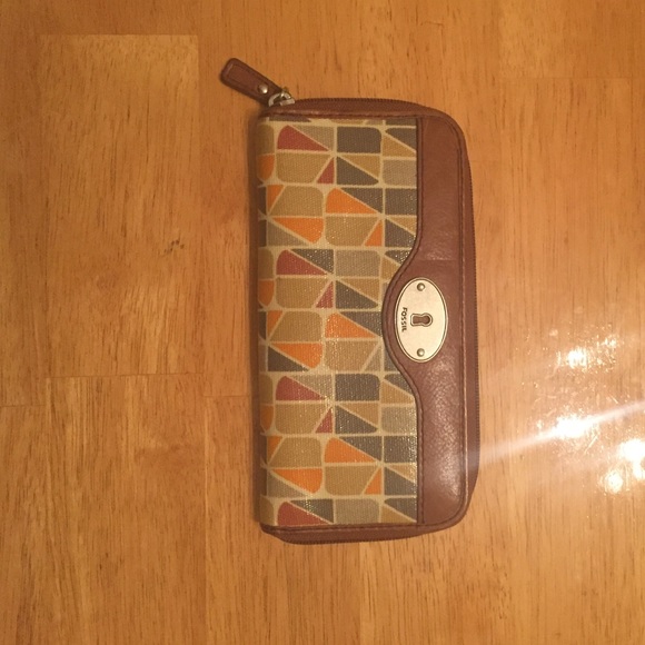 Fossil keyper wallet