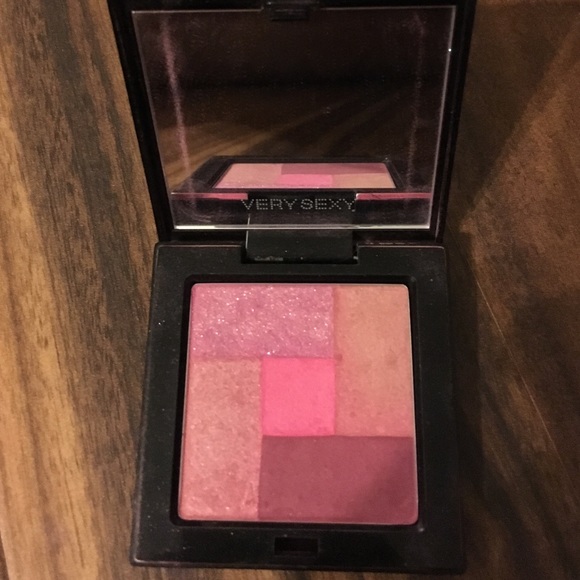 💋SOLD💋  Victoria's Secret blush. Rare - Picture 2 of 3