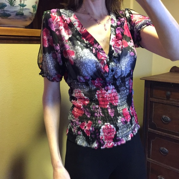 Blouse with rose print