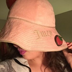 Juicy couture hat